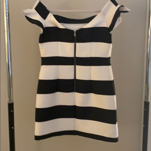 Black and White TOPSHOP dress - Picture 2 of 3